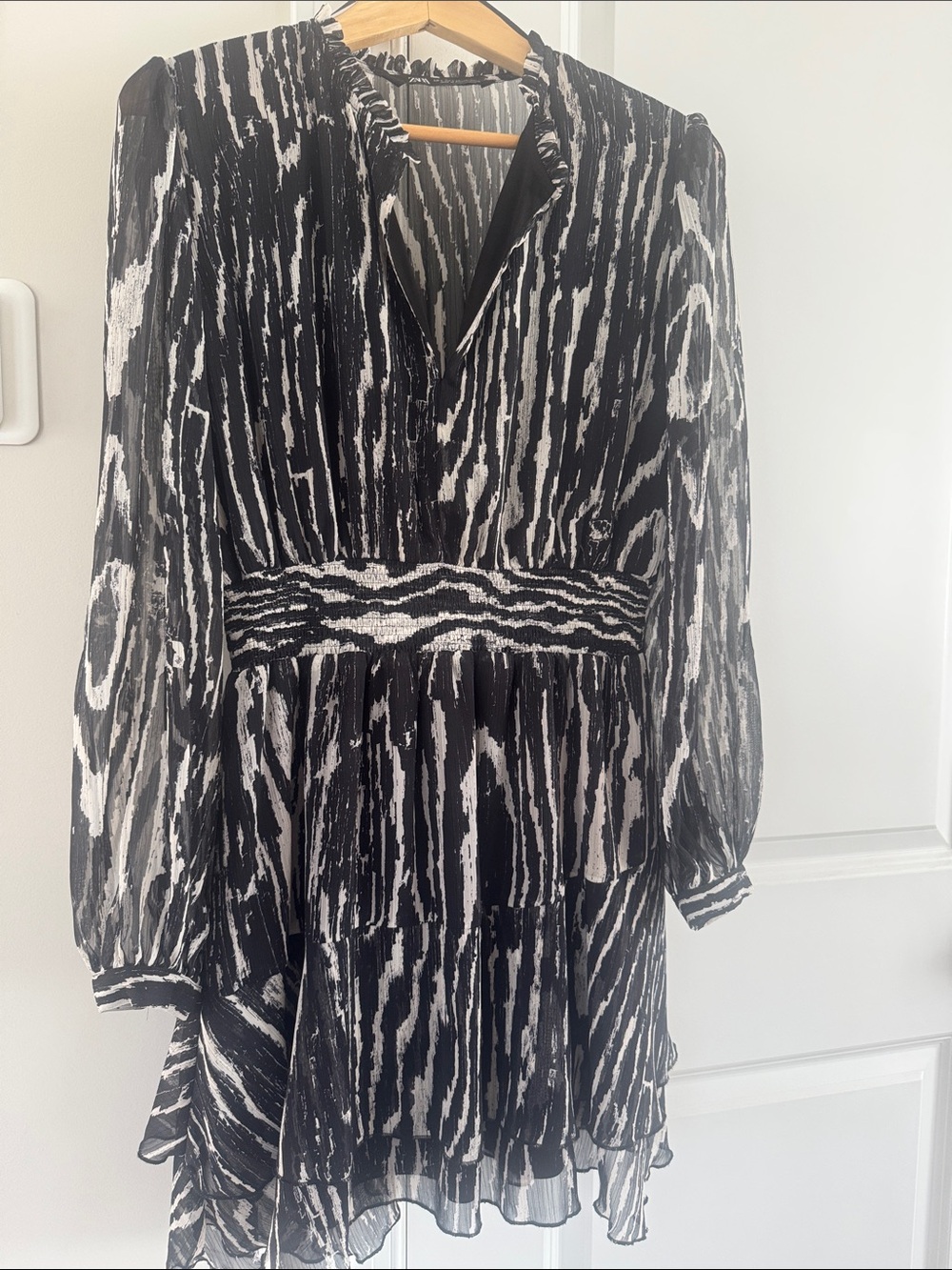 Zara Black and White Long-Sleeve V-Neck Tiered Mini Dress (runs small)